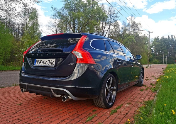 Volvo V60 cena 41900 przebieg: 242000, rok produkcji 2011 z Sokółka małe 79